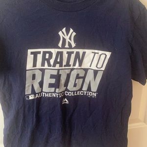 Boys youth NY Yankee tshirt